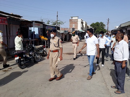 सोशल डिस्टेंस व लॉकडाउन के नियमों का पालना नहीं करने पर सख्त कार्यवाही की जाएगी : जिला कलक्टर