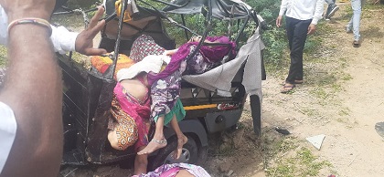 गोयली पाडिव में रिक्शा-बोलेरो में दर्दनाक भिड़ंत