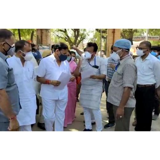 प्रभारी मंत्री का दौरा खानापूर्ति, हॉस्पिटल आकर भी मरीजों से दुख दर्द नहीं पूछा: भाजपा