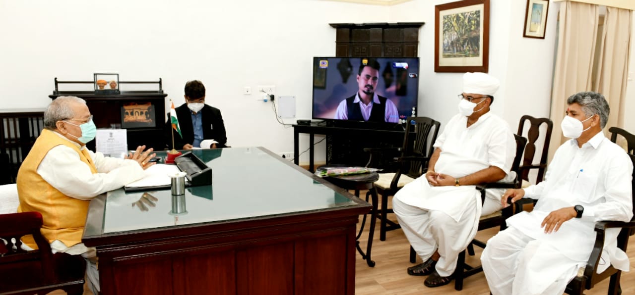 जालोर सिरोही के विकास को लेकर सांसद देवजी पटेल विधायक जगसी राम के साथ राज्यपाल श्री कलराज मिश्र से हुए रूबरू
