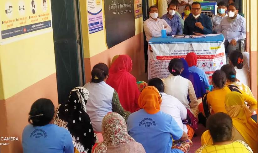 शहरी क्षेत्र की कच्ची बस्ती में स्वास्थ्य सुविधा उपलब्ध करवाने में महिला आरोग्य समिति सदस्यों की भूमिका महत्वपूर्ण- एसडीएम हंसमुख कुमार