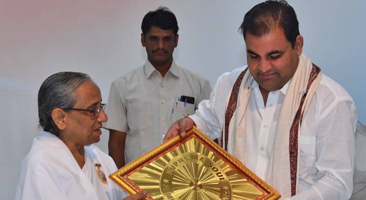 विशेष योग्यजन आयुक्त श्री उमाशंकर शर्मा ने ब्रह्माकुमारीज संस्थान पहुंच के शांतिवन का किया अवलोकन