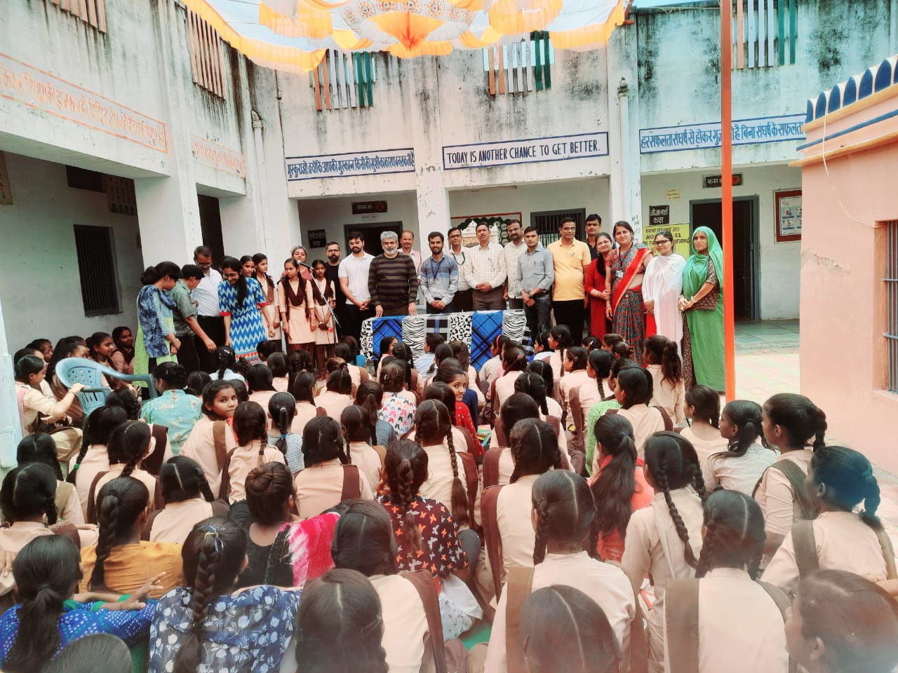 कालन्द्री में अत्याधुनिक बालिका हायर सेकेंडरी स्कूल भवन बनाने को उत्सुक है भामाशाह रमेश भाई शाह