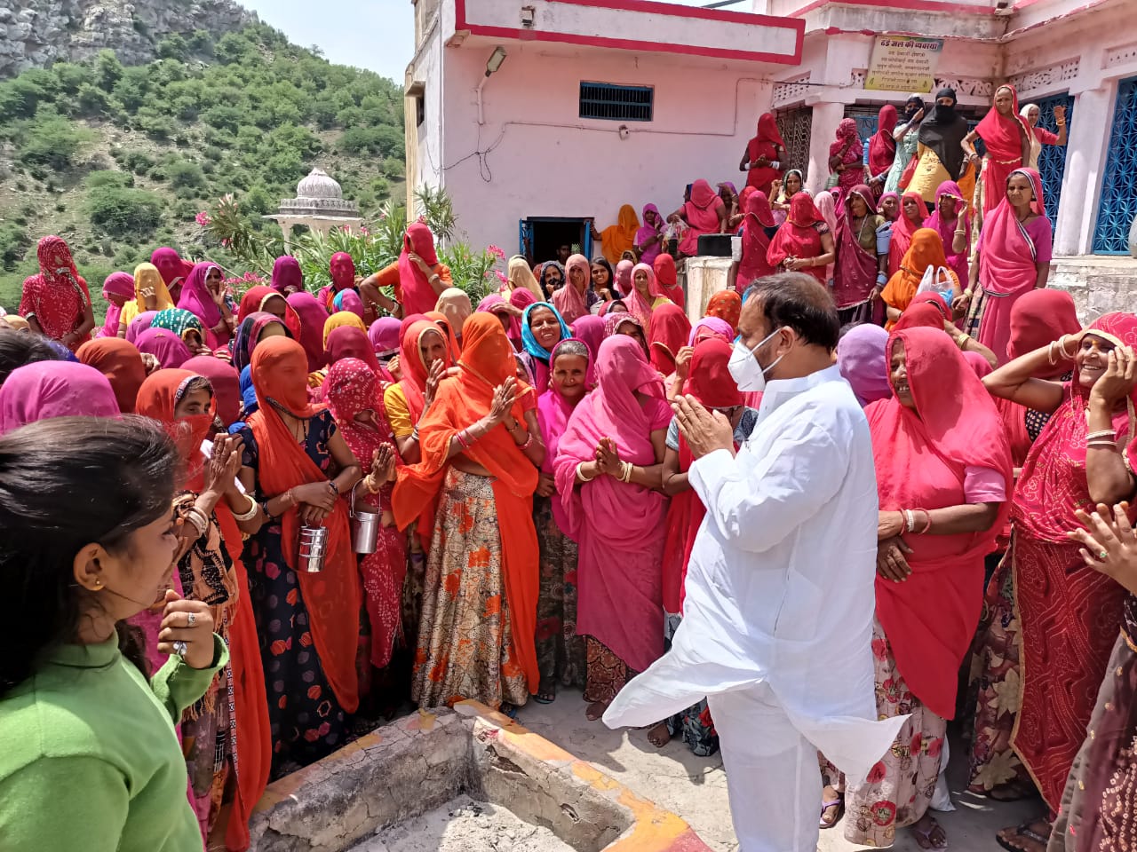 आस्था की सडक़ के लिए जताया आभार, सम्मान कर बढ़ाया मान, सिरोहीवाले, सिरोही समाचार