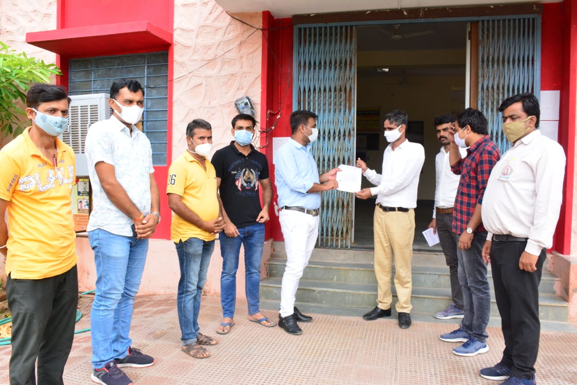 आरएएस ओर आरपीएससी एक्जाम में धांधली को रोकने श्री क्षात्र पुरुषार्थ फाउंडेशन ने सौपा सीएम को ज्ञापन।, सिरोहीवाले, सिरोही समाचार