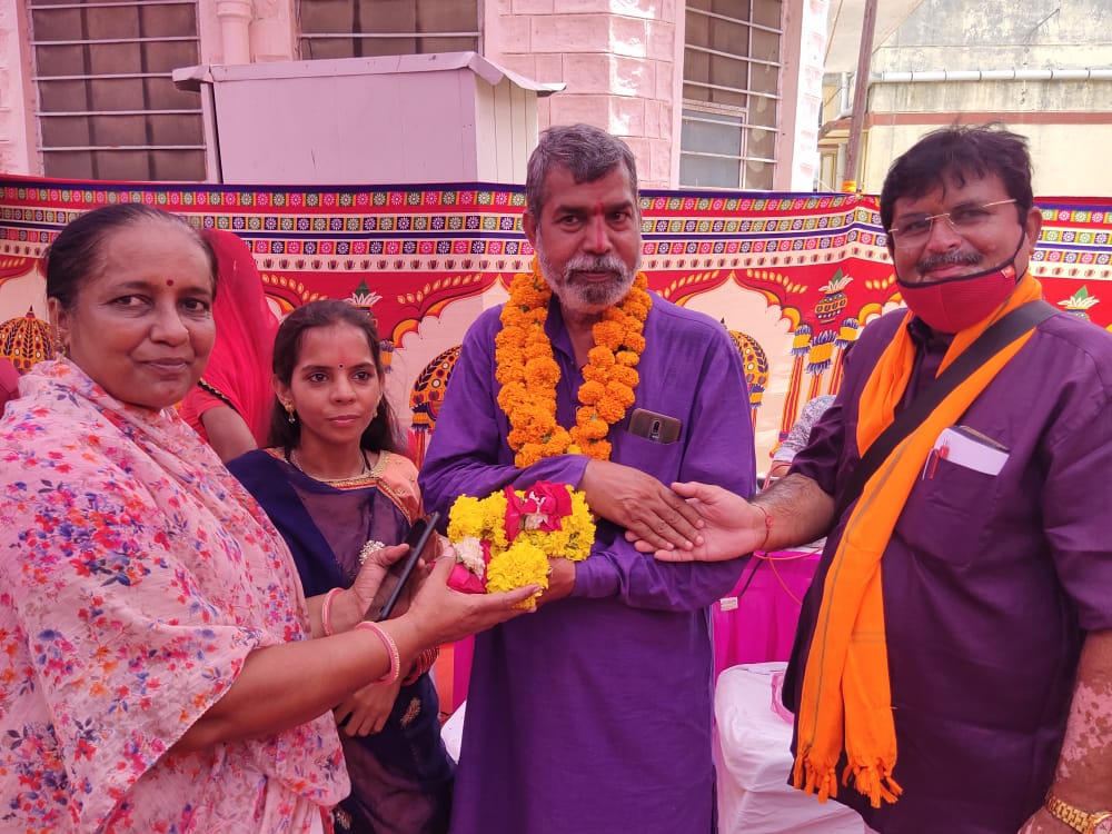 जिला प्रमुख अर्जुन पुरोहित ने किया पदभार ग्रहण,जिला परिषद में हुआ समारोह,विकास का लिया संकल्प, सिरोहीवाले, सिरोही समाचार