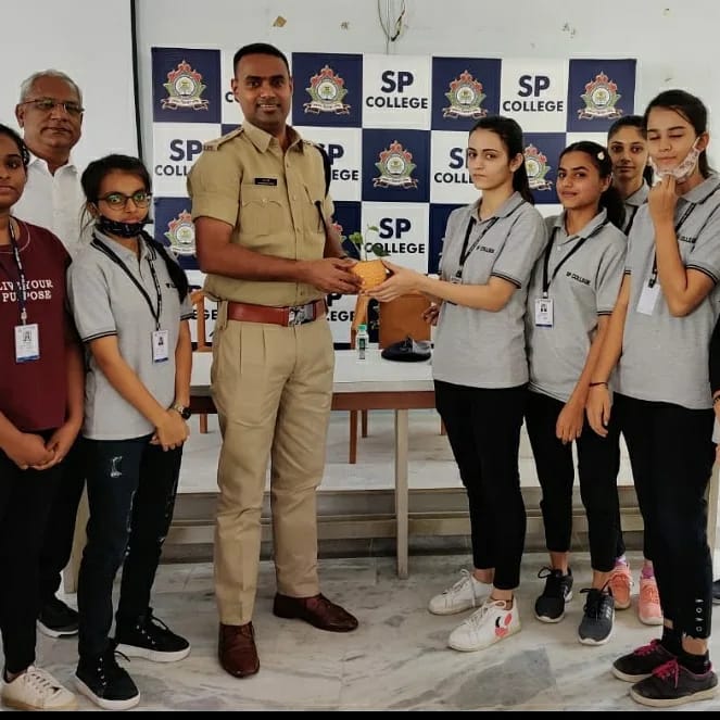 एस. पी. कॉलेज में पुलिस अधीक्षक ने छात्रों को किया सम्बोधित, सिरोहीवाले, सिरोही समाचार