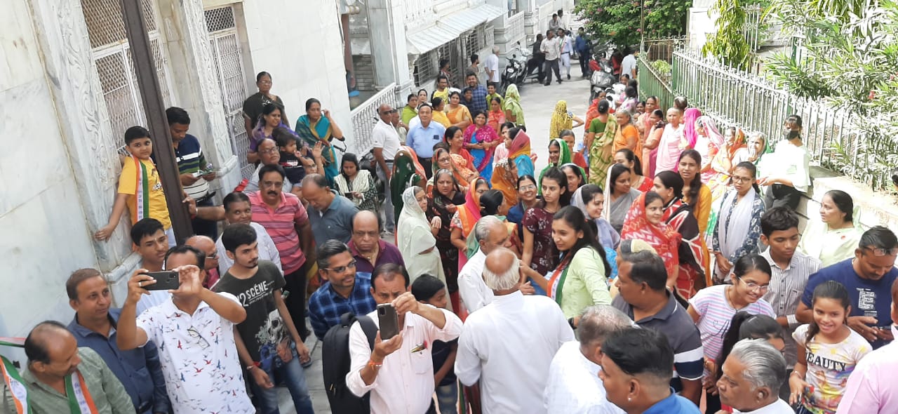 आजादी के अमृत महोत्सव वर्ष में सिरोही के आजाद मैदान में फहराया जैन समाज ने तिरंगा।, सिरोहीवाले, सिरोही समाचार