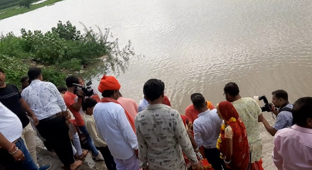 प्रजापति कुंभकार समाज के तालाब पूजन कार्यक्रम में सनातन संस्कृति हुई जीवंत।, सिरोहीवाले, सिरोही समाचार